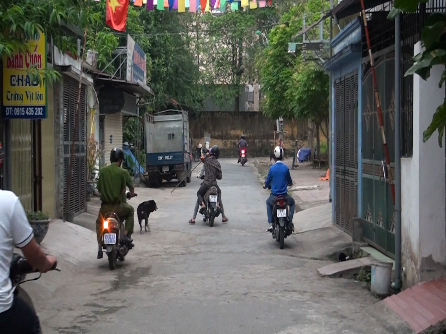 Huyện ủy Bắc Quang tổ chức lao động cộng sản Chung tay xây dựng  Nông thôn mới tại xã Đồng Yên